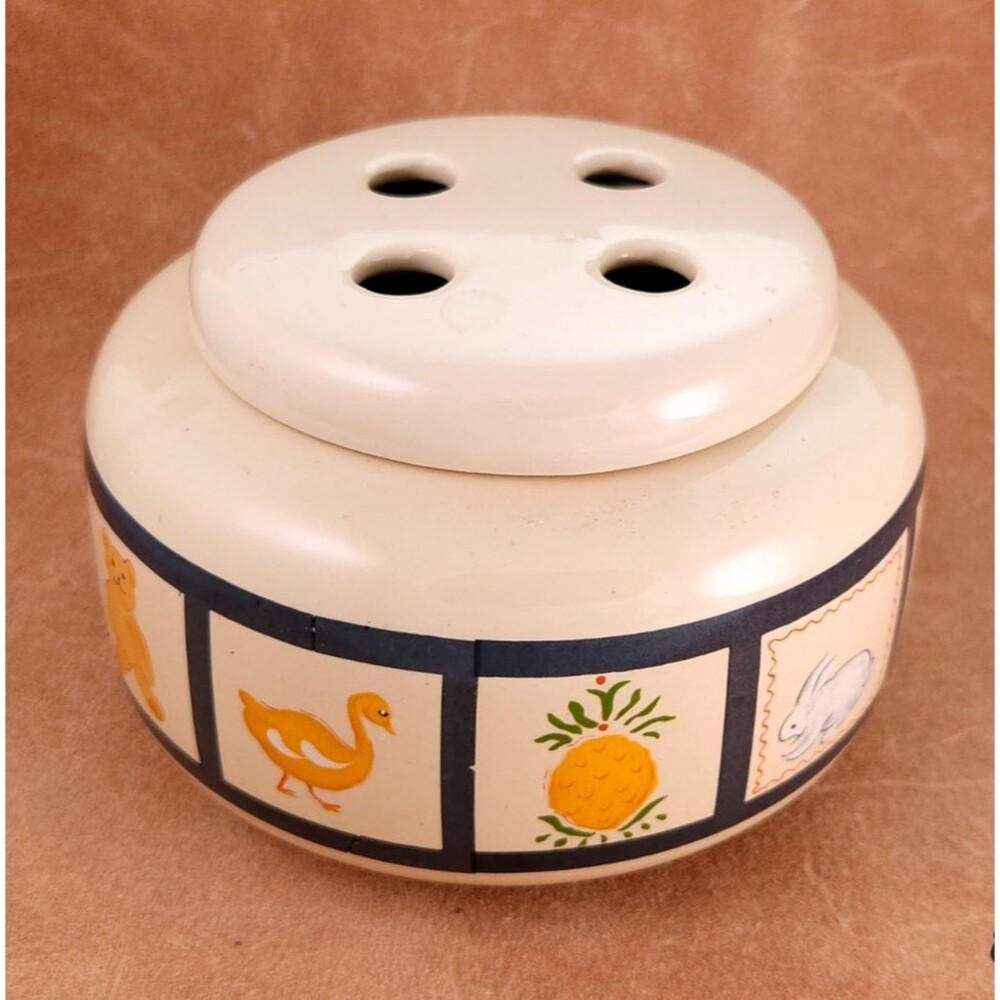 Vintage Farmhouse Ceramic Potpourri Jar Scent Crock with Vented Lid